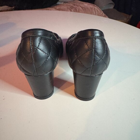 Classic Chanel Quilted Shoes, Mid-Heel - Picture 8 of 12